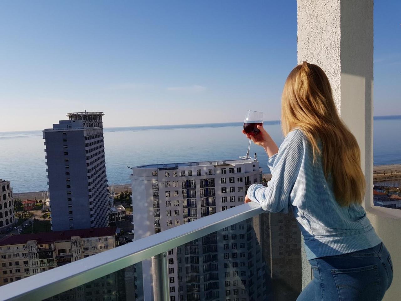 Batumi Real Lux Leilighet Eksteriør bilde